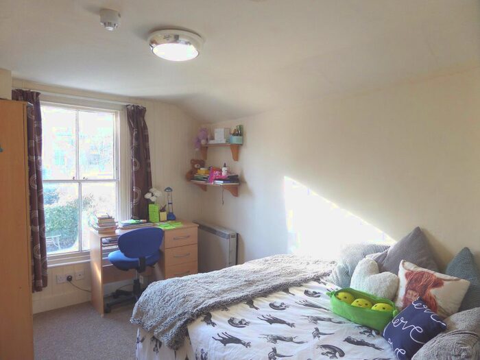 5 Bedroom Property To Rent In St. Johns Lane, Canterbury, CT1