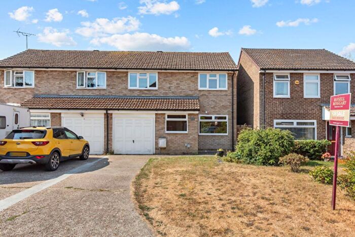 3 Bedroom Semi-Detached House For Sale In Sorrell Road, Horsham, RH12