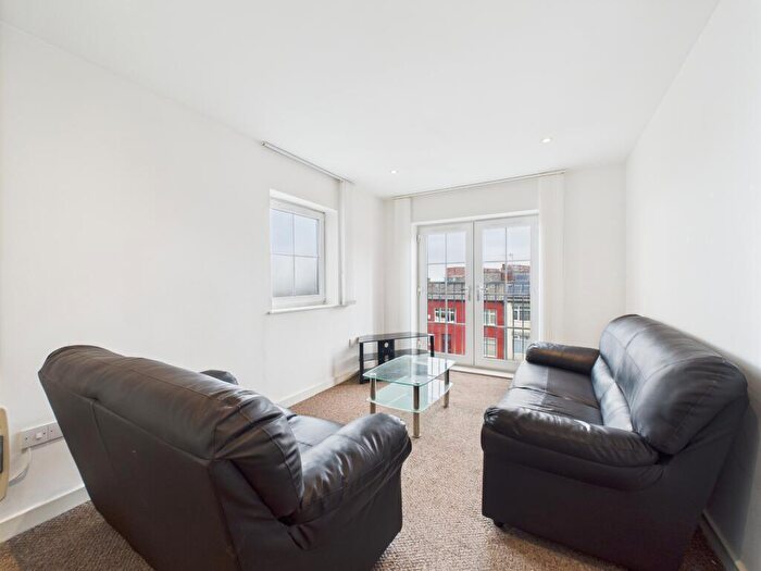 2 Bedroom Flat To Rent In Kaber Court, Horsefall Street, L8