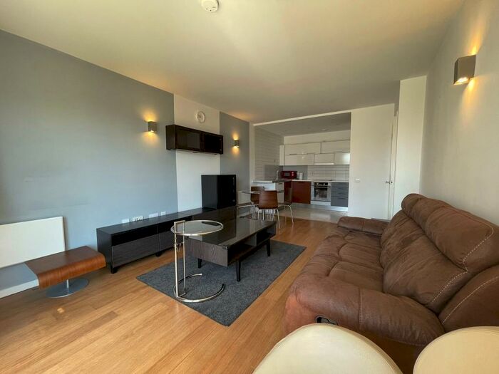 2 Bedroom Apartment To Rent In Goulden Street, Manchester, Greater Manchester, M4