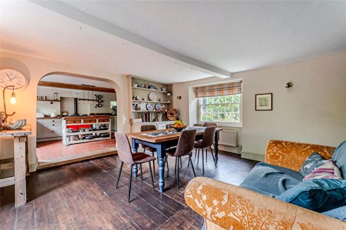 6 Bedroom Semi-Detached House For Sale In Mill Lane, Islip, Northamptonshire, NN14
