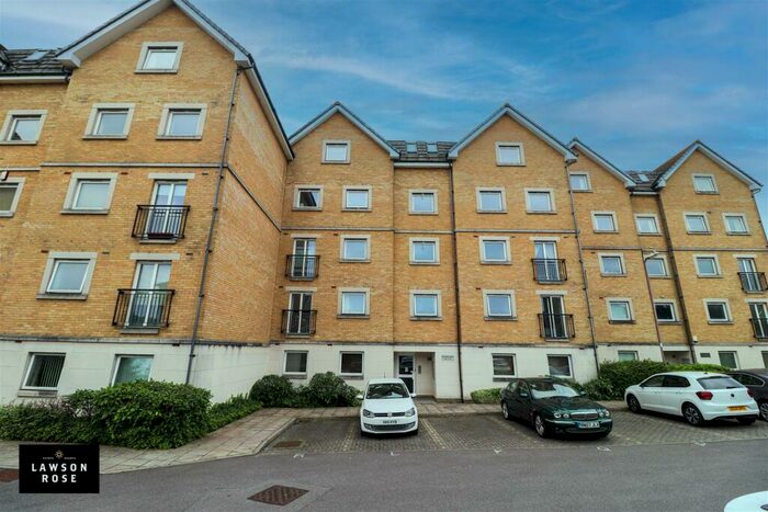 2 Bedroom House To Rent In Centurion Gate Southsea, PO4