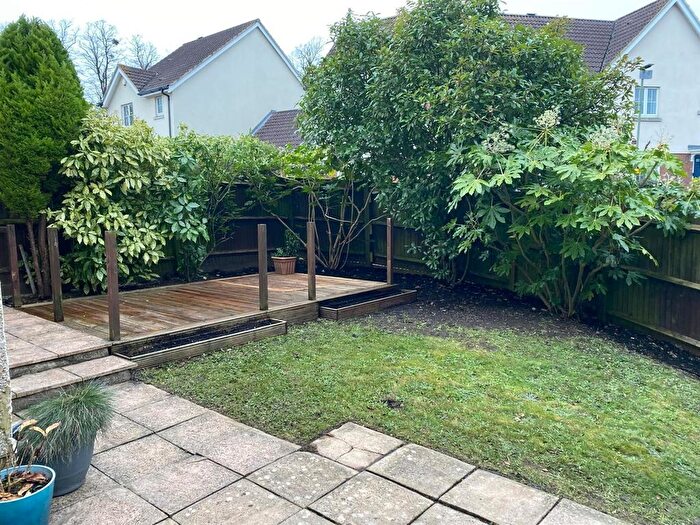 3 Bedroom Semi-Detached House For Sale In Vinson Close, Orpington, BR6