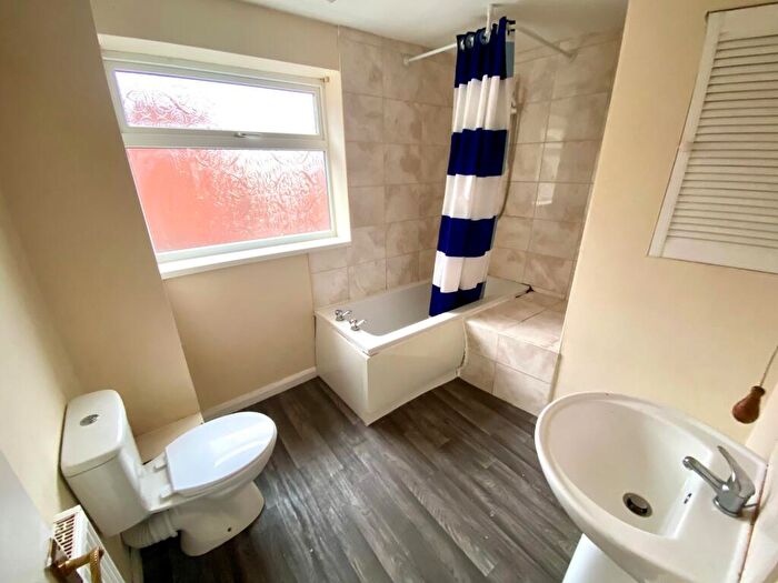 3 Bedroom Flat To Rent In Chirton West View, North Shields, NE29