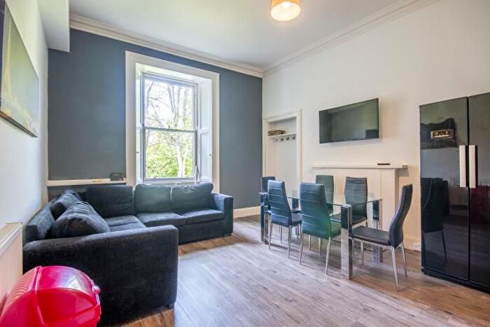 5 Bedroom Flat To Rent In Hope Park Terrace, Edinburgh, EH8