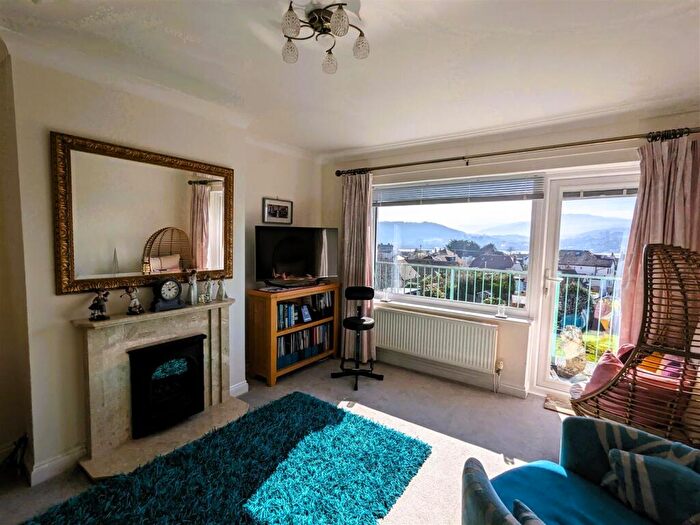 1 Bedroom Flat To Rent In Overlea Avenue, Deganwy, Conwy, LL31