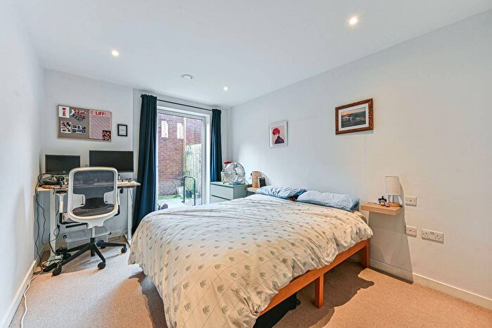 1 Bedroom Flat To Rent In Carriage Way, Deptford, London, SE8