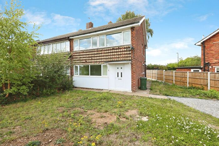 3 Bedroom Semi Detached House For Sale In Windermere Crescent, Kirk Sandall, Doncaster, DN3