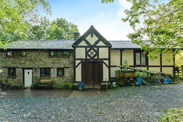 4 Bedroom Detached House For Sale In Nant Glas, Llandrindod Wells, LD1