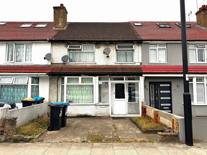 3 Bedroom Terraced House For Sale In Montagu Road, Edmonton, London, N9