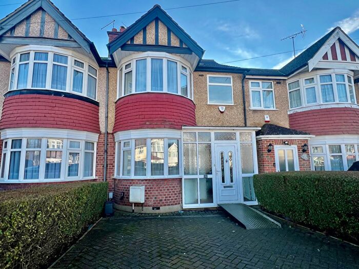 4 Bedroom Terraced House To Rent In Warden Avenue, Harrow, HA2