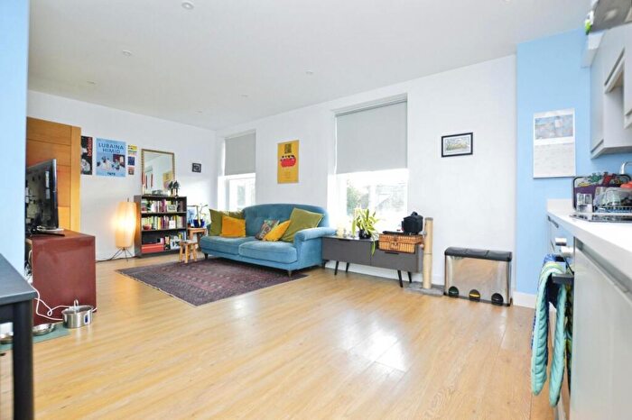 1 Bedroom Flat For Sale In Stevedore House, Barking Road, London, E13