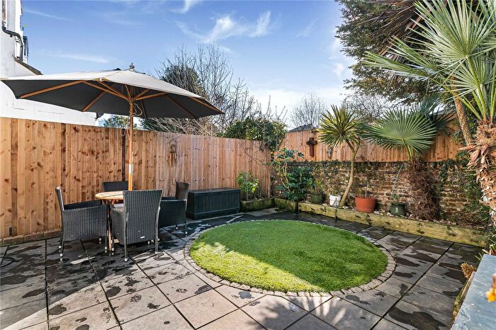 3 Bedroom Terraced House For Sale In Hastings Road, London, W13