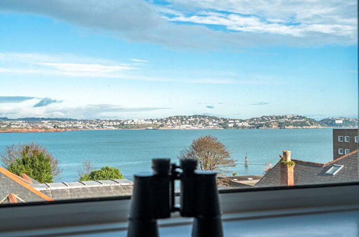 4 Bedroom Maisonette For Sale In Cliff Road, Paignton, Devon, TQ4