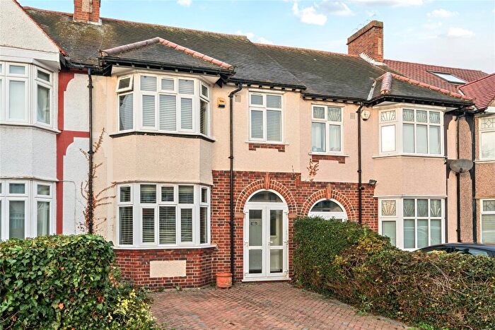 3 Bedroom Terraced House For Sale In Chelford Road, Bromley, BR1