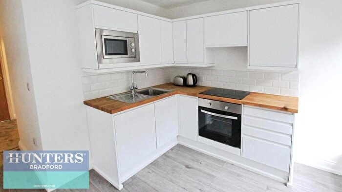 1 Bedroom Apartment To Rent In James Street, Bradford, West Yorkshire, BD1