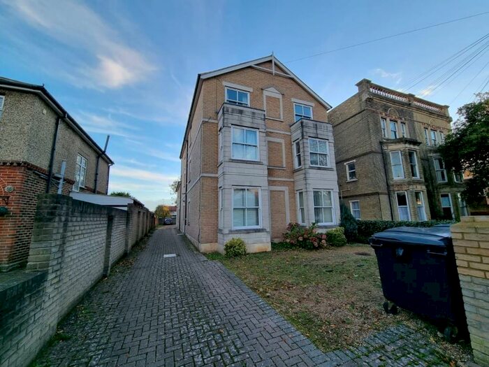 2 Bedroom Flat To Rent In Bury Road, Gosport, PO12