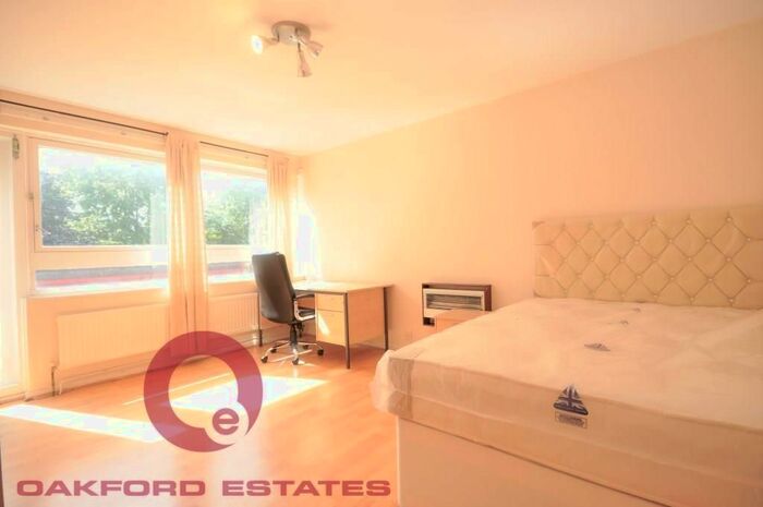 3 Bedroom Flat To Rent In Earslferry Way, Islington, N1