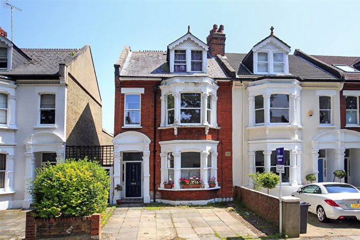 Studio To Rent In Thorney Hedge Road, London, W4