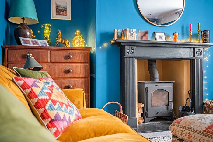 6 Bedroom Terraced House For Sale In , Fore Street, Tregony, Cornwall, TR2