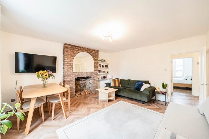 2 Bedroom Flat For Sale In Evangelist Road, Tufnell Park, NW5