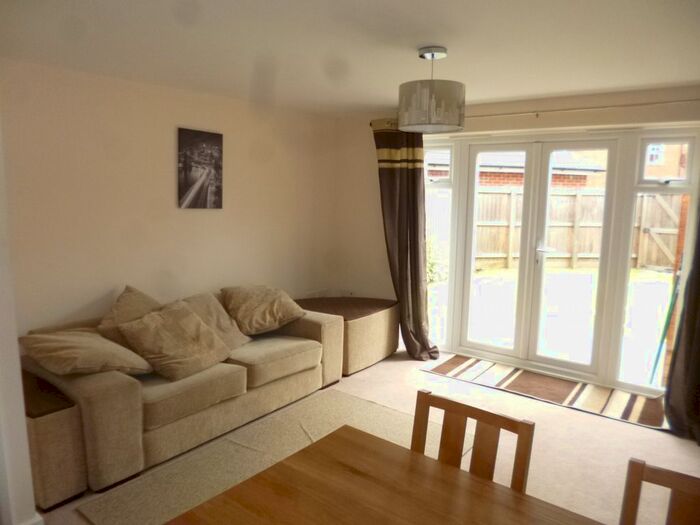 3 Bedroom Mews To Rent In Cartwright Way, Beeston, NG9