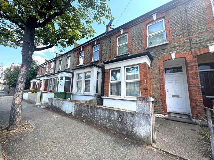 5 Bedroom Terraced House For Sale In Arragon Road, East Ham, London, E6