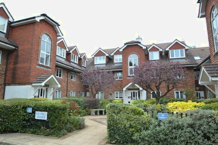 2 Bedroom Flat To Rent In Addington Road, South Croydon, CR2