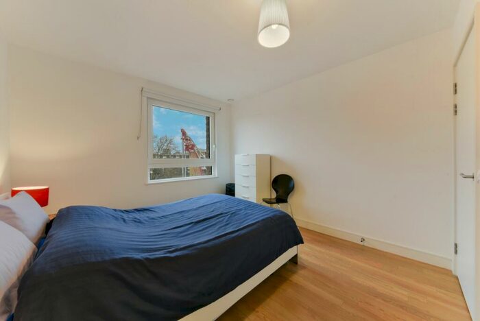 1 Bedroom Flat To Rent In Mandara Place, Greenland Place, Yeoman Street, Surrey Quays, SE8