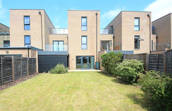 4 Bedroom Town House To Rent In Baker Lane, Trumpington, CB2