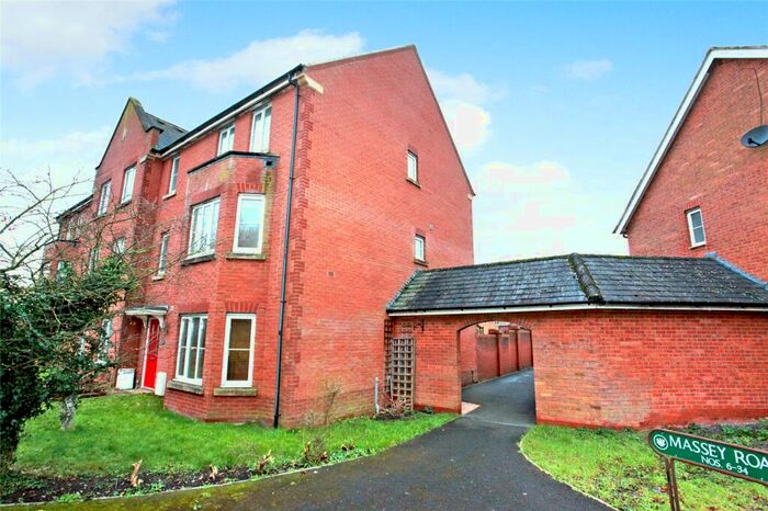 4 Bedroom End Of Terrace House To Rent In Massey Road, Devizes, Wiltshire, SN10