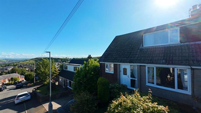 3 Bedroom Semi-Detached Bungalow For Sale In Quickedge Road, Mossley, OL5