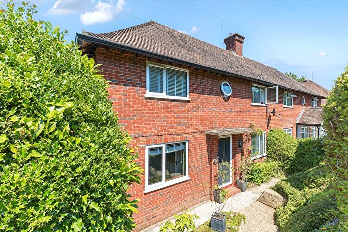 3 Bedroom Semi-Detached House For Sale In Sickle Road, Haslemere, GU27