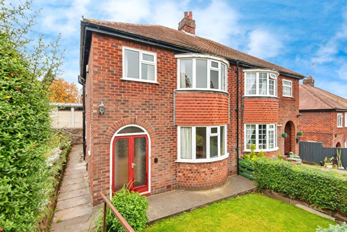 3 Bedroom Semi-Detached House For Sale In Coppins Close, Helsby, Frodsham, WA6