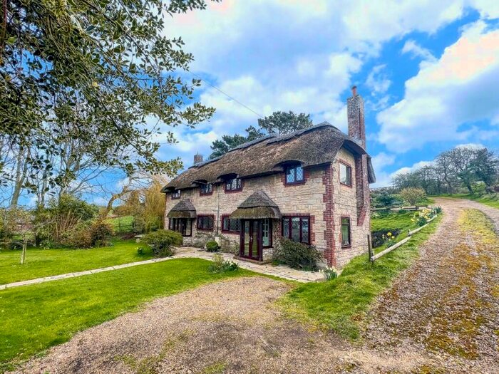 4 Bedroom Detached House For Sale In Chillerton, PO30