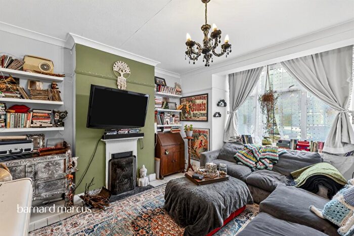 4 Bedroom Terraced House For Sale In Frimley Gardens, Mitcham, CR4