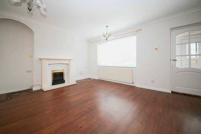 3 Bedroom Link Detached House For Sale In Whitehall Avenue, Appley Bridge, Wigan, Lancashire, WN6