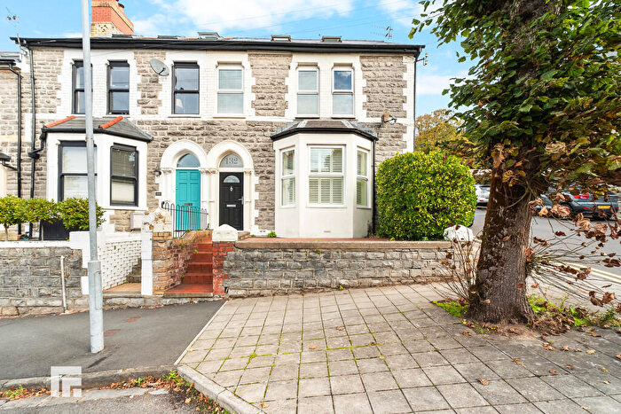 4 Bedroom End Of Terrace House For Sale In Plassey Street, Penarth, CF64