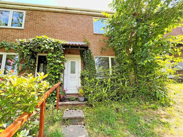 2 Bedroom Town House To Rent In Landmere Gardens, Mapperley, Nottingham, NG3