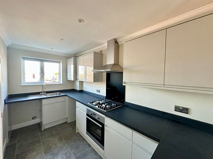 2 Bedroom Flat To Rent In Farmlands Way Polegate, BN26