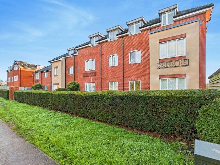 1 Bedroom Flat For Sale In Dudley Place, Stanwell, Staines-Upon-Thames, Surrey, TW19