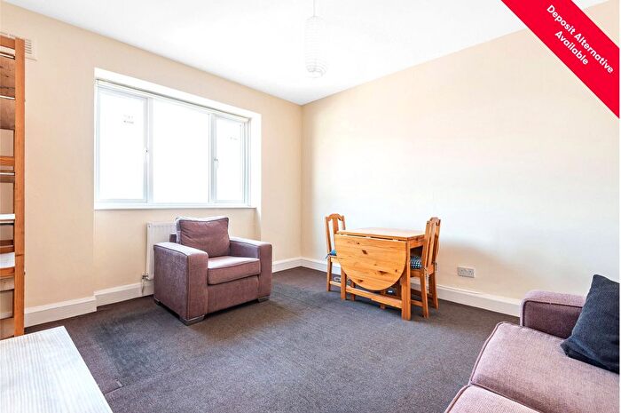 2 Bedroom Flat To Rent In Brewers House, Frogmore, London, SW18