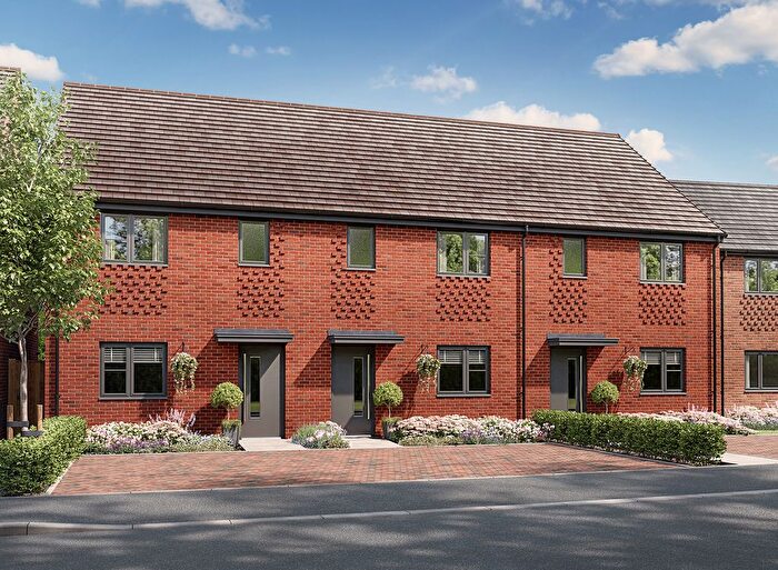 3 Bedroom Semi-Detached House For Sale In Sheldon Drive, Birmingham, B31