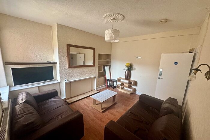 4 Bedroom Terraced House To Rent In Hearsall Lane, Coventry, CV5