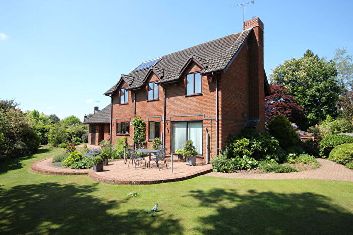 4 Bedroom Detached House For Sale In Mulberry Court, Four Marks, GU34