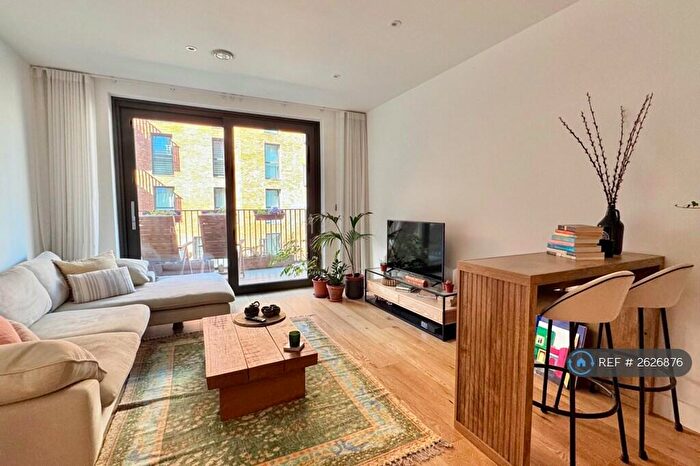 1 Bedroom Flat To Rent In Lorimer House, London, E3