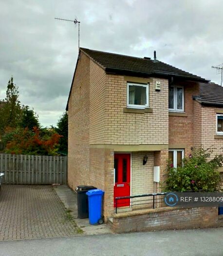 2 Bedroom Semi-Detached House To Rent In Weston Street, Sheffield, S3