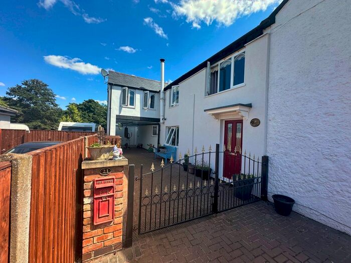 4 Bedroom Cottage For Sale In Withybrook Road, Bulkington, Bedworth, CV12