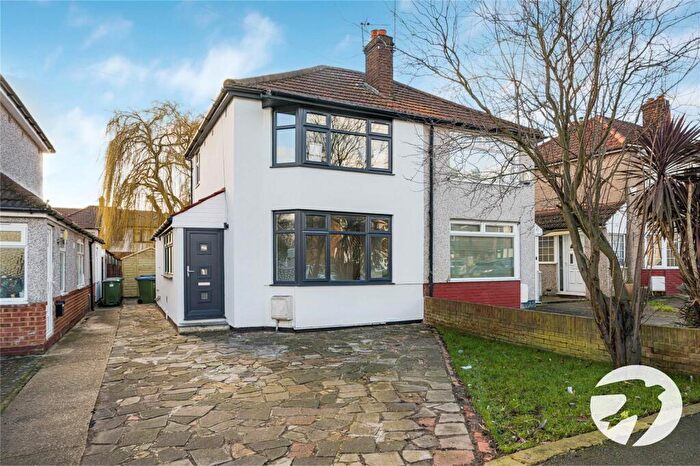 2 Bedroom Semi Detached House For Sale In Hook Lane, South Welling, Kent, DA16