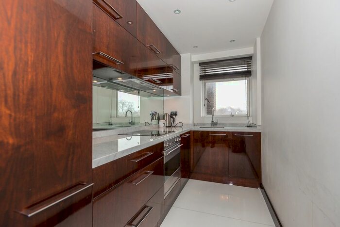 2 Bedroom Flat To Rent In Hyde Park Square, Hyde Park, W2